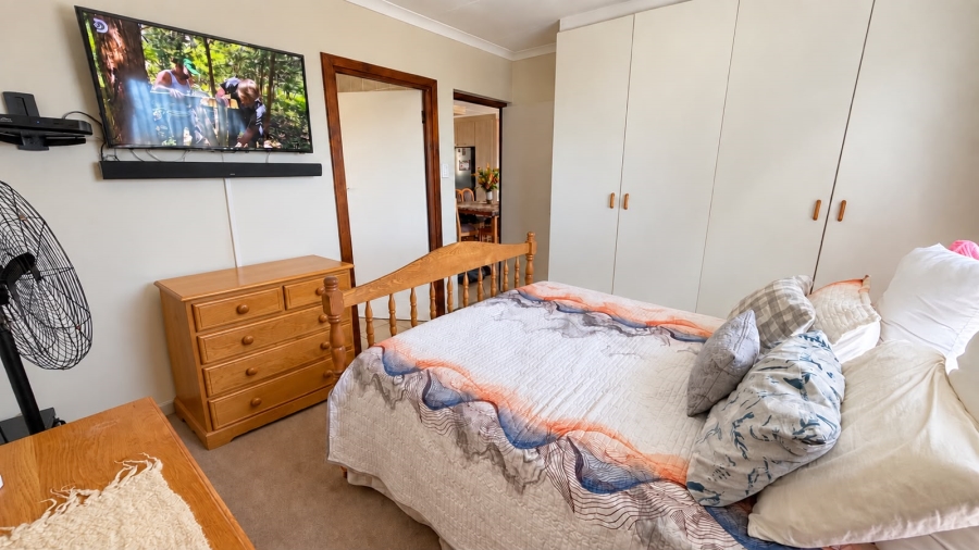 3 Bedroom Property for Sale in Heiderand Western Cape